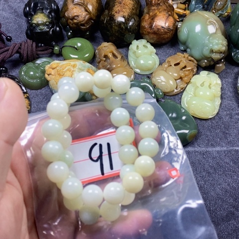 合金蛇纹石玉颈饰