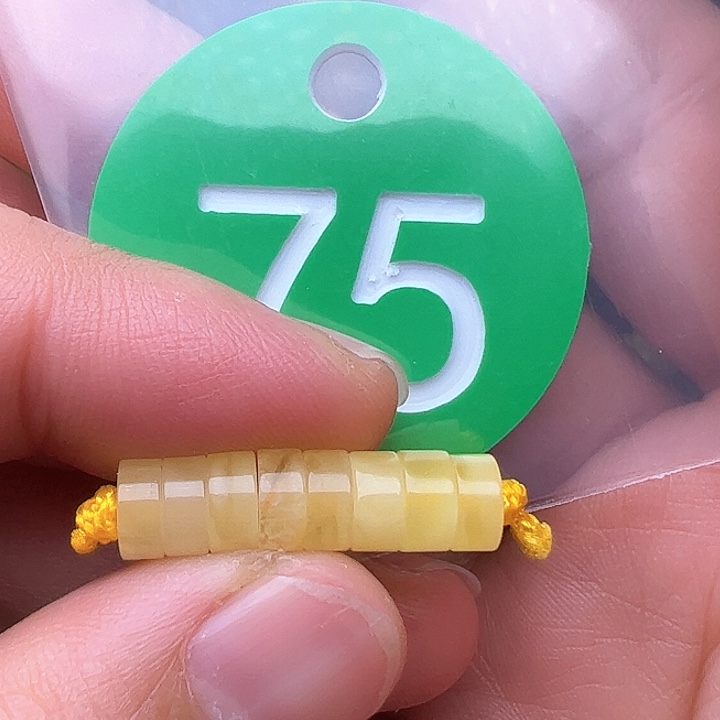 蜜蜡裸石未镶嵌思*6m m