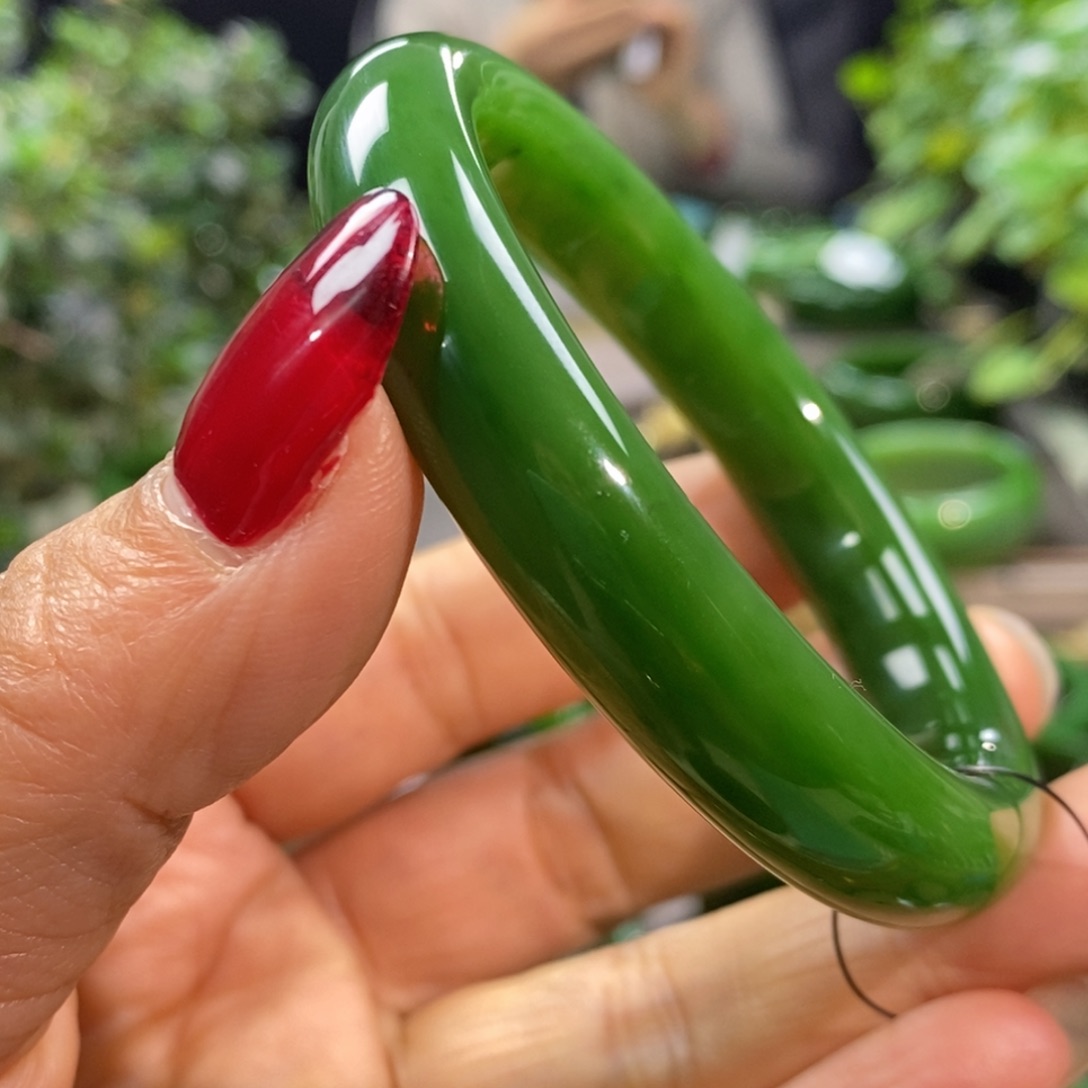 和田玉（碧玉）手镯未镶嵌语*