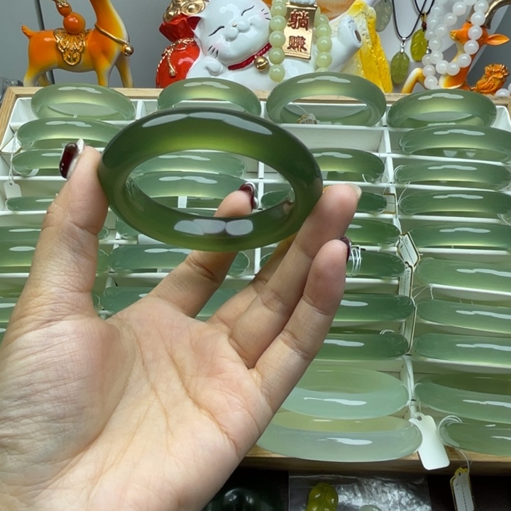 岫玉未镶嵌手镯岫玉