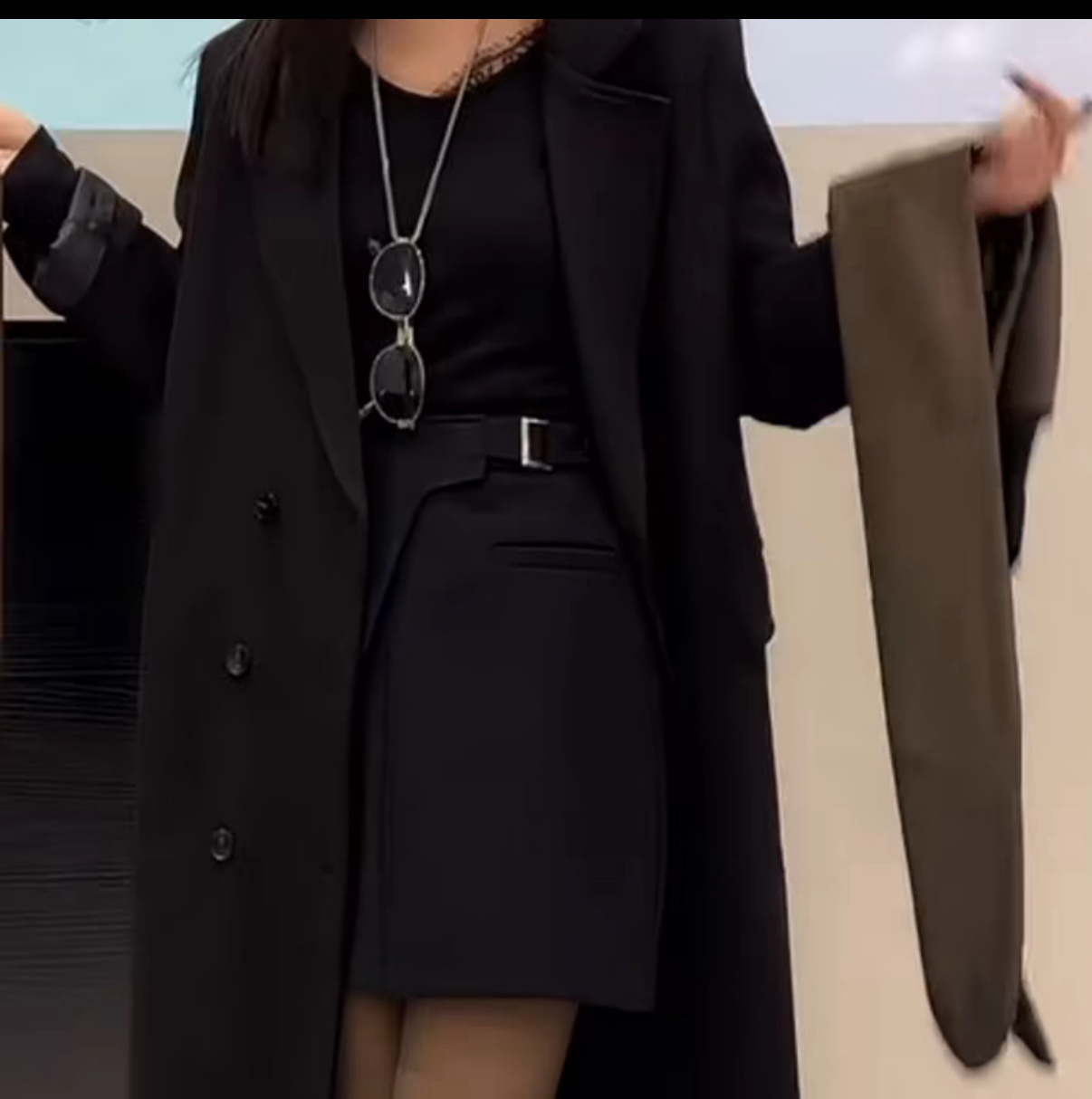 869高级感新款百搭质感双排扣黑色夹棉西服大衣31