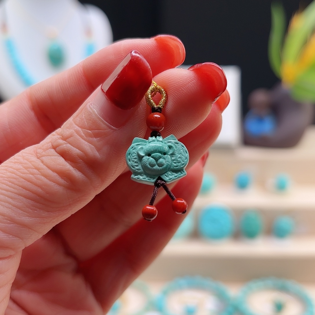 绿松石配饰未镶嵌