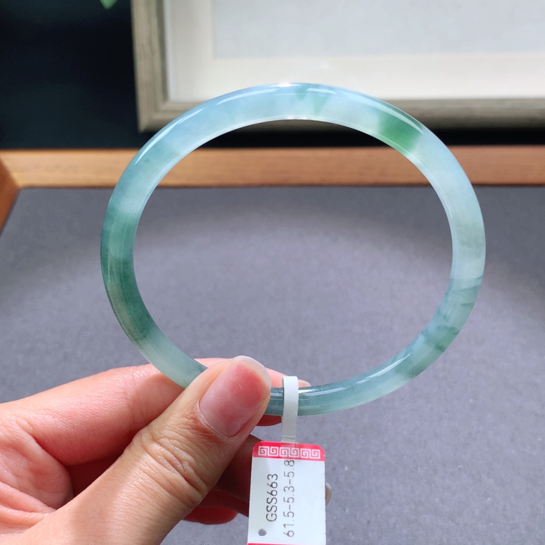 翡翠手镯未镶嵌天然翡翠手镯叮当镯