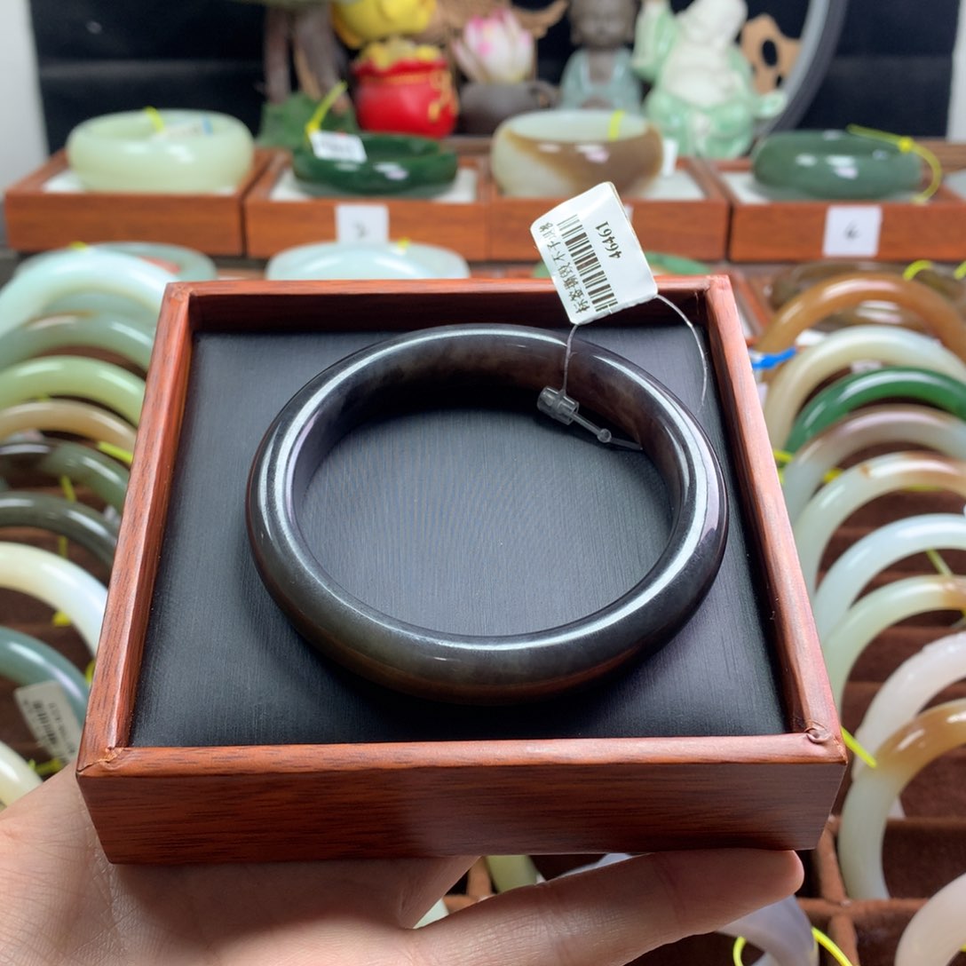 和田玉手镯未镶嵌56/57