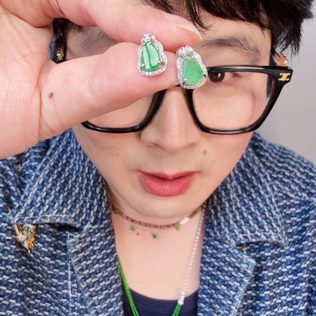 翡翠颈饰未镶嵌一对