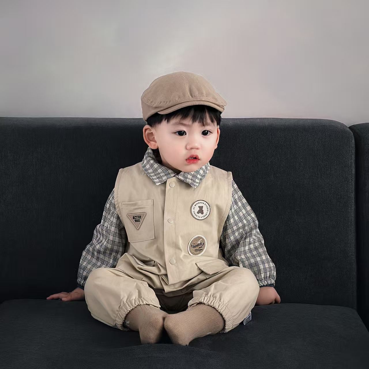 婴儿秋装背带裤套装男宝宝衣服洋气帅气外出春秋季连体爬爬服