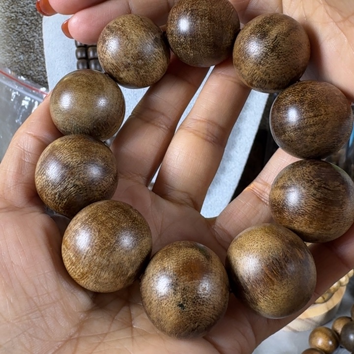 沉香手串静**下达拉干瘤