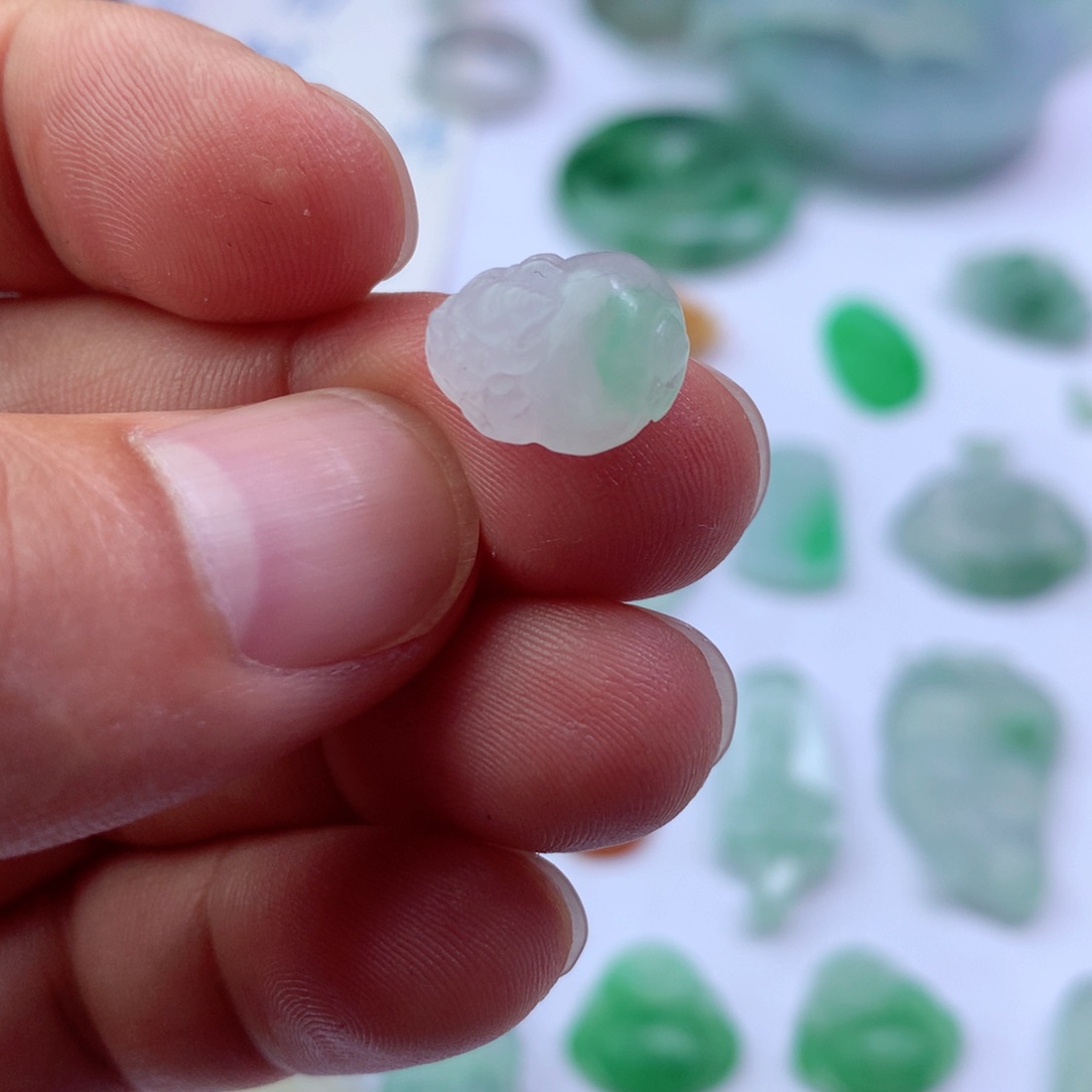 定制翡翠未镶嵌包工