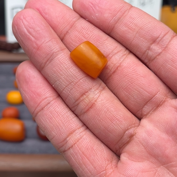 我***活琥珀未镶嵌裸石蜜蜡马蹄