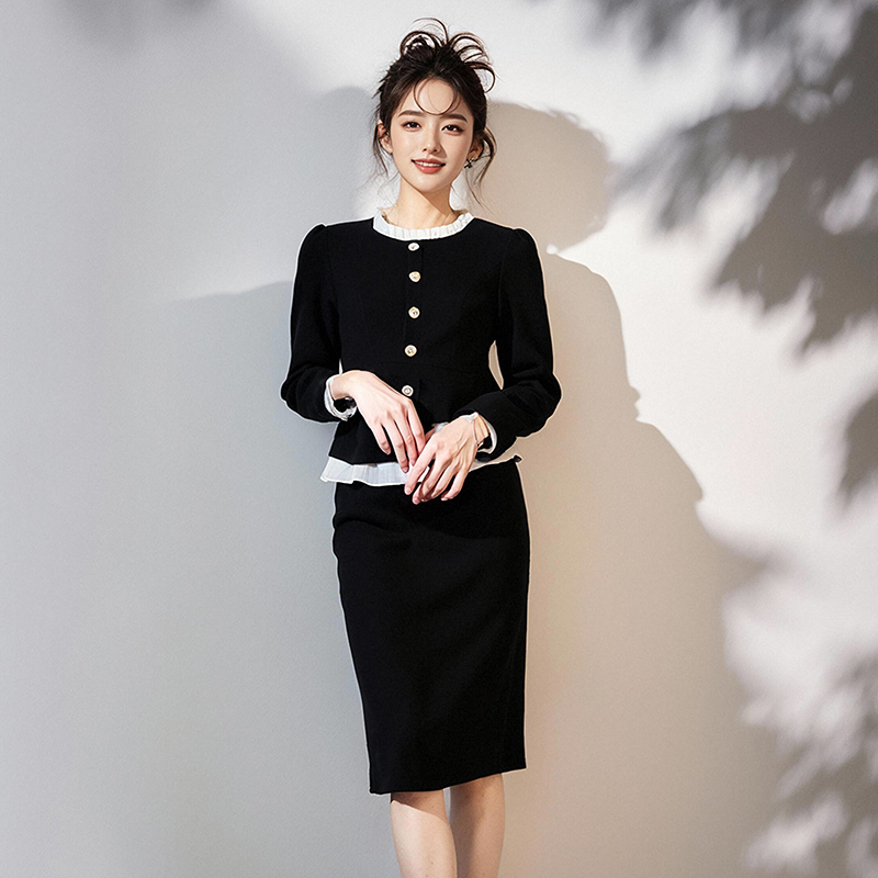 奢姿2025年春季新款大码女装花边假两件气质连衣裙女拼接小黑裙