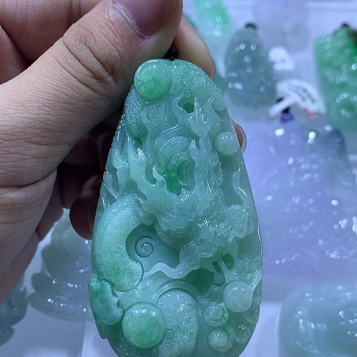 翡翠未镶嵌颈饰天然翡翠A货吊坠