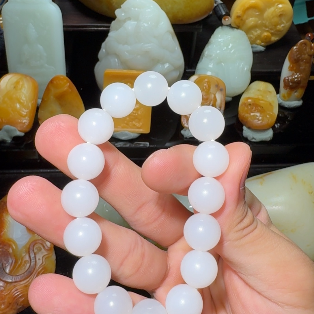 和田玉颈饰未镶嵌