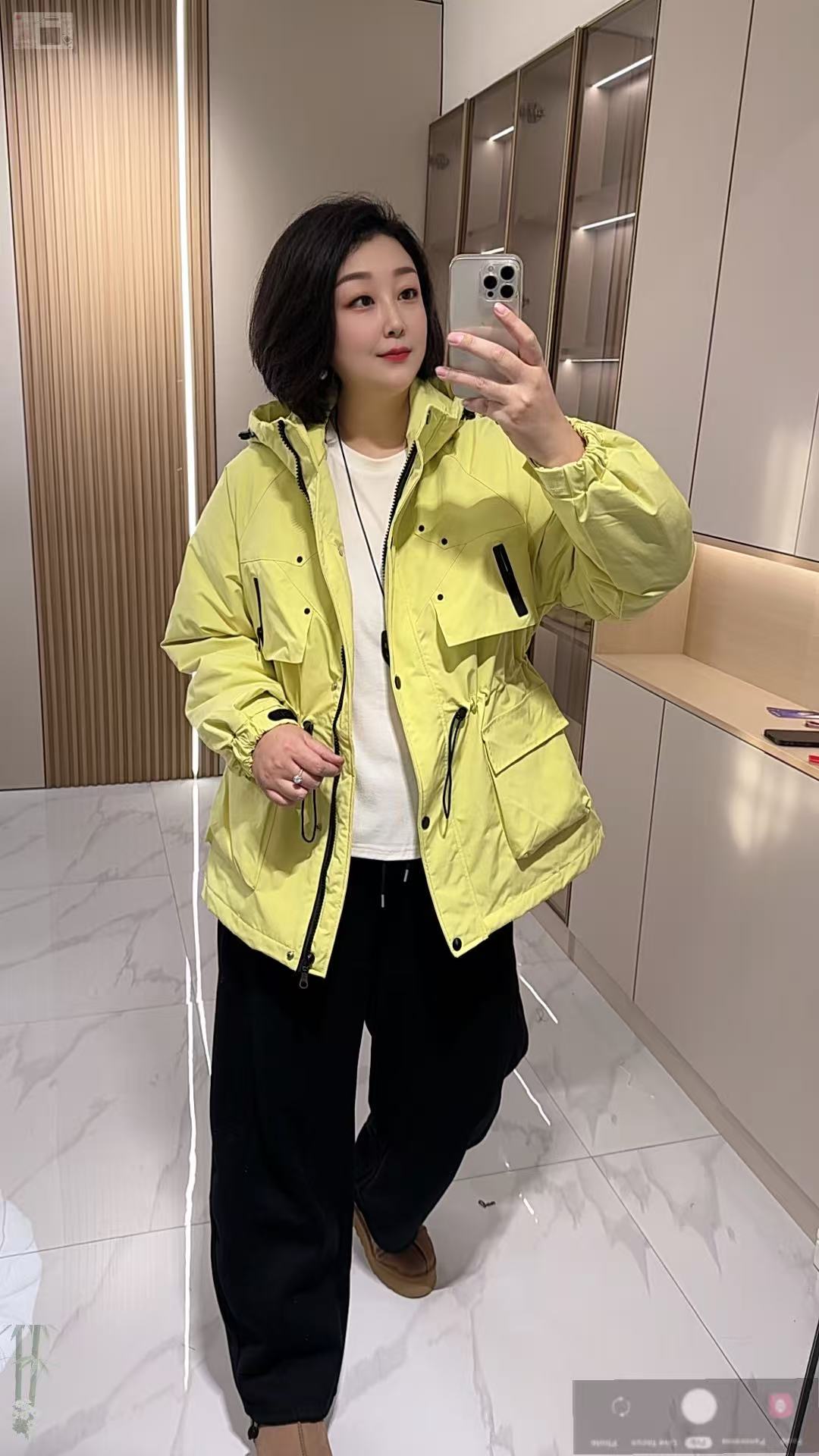 【聪姐推荐】7258新款休闲时尚夹棉连帽抽腰外套（衣长77，胸围134）