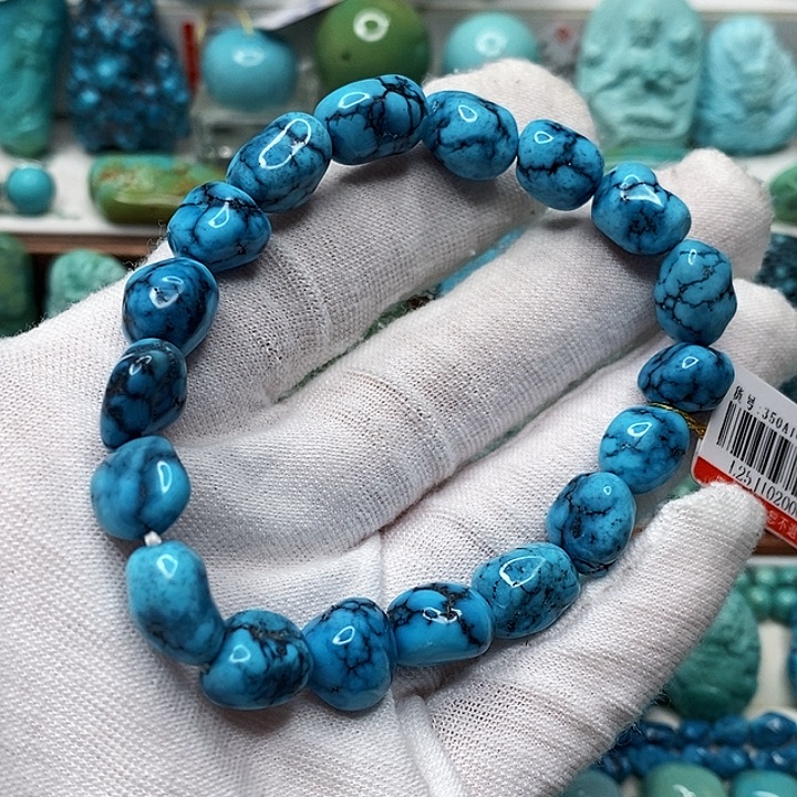 江***人绿松石未镶嵌天然原矿 地大质检