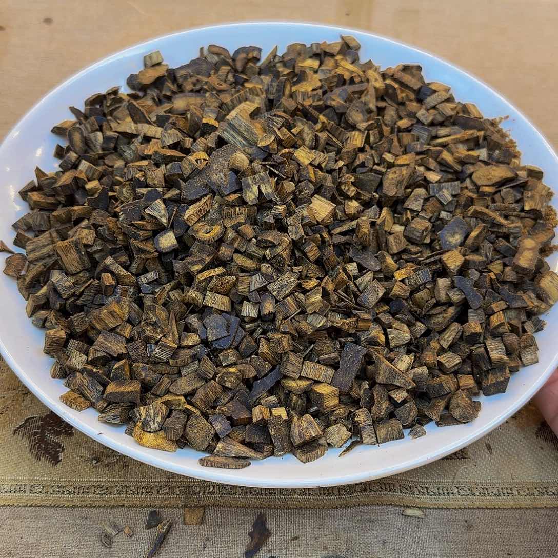 沉香沉香碎屑金沙叶品种中米粒50g