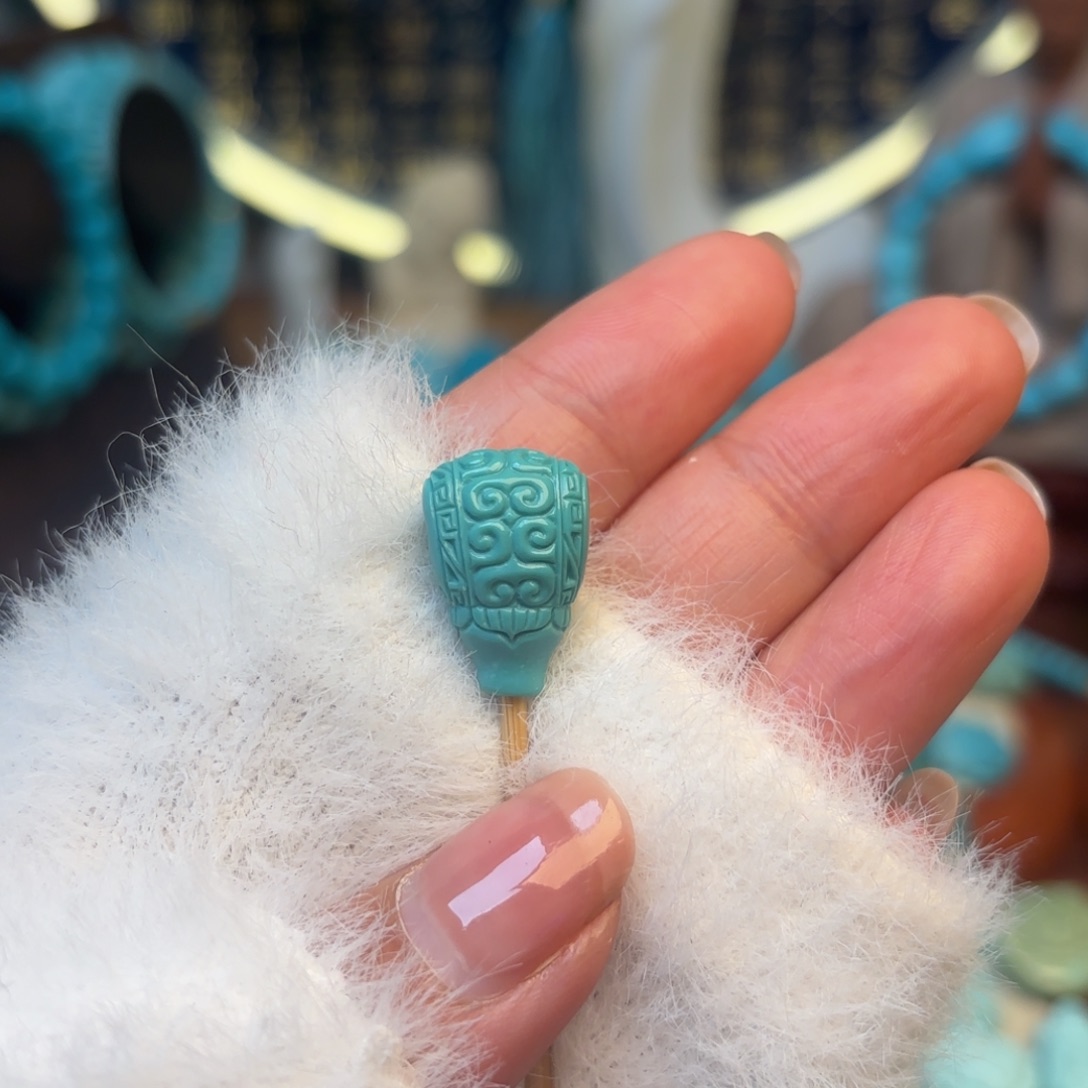 绿松石配饰未镶嵌