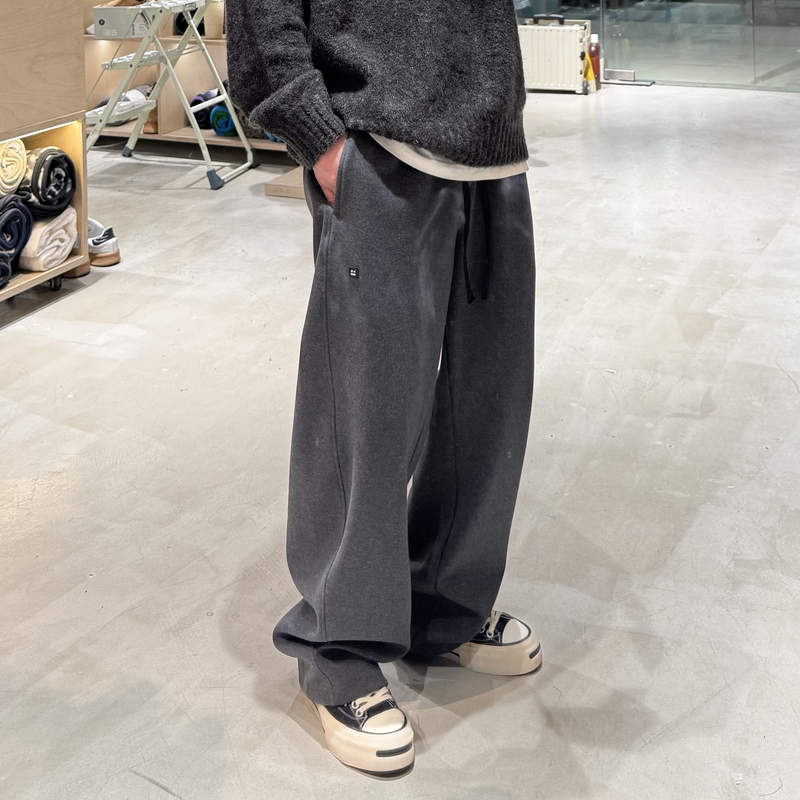 秋冬新款休闲裤宽松垂感中性时尚卫裤情侣直筒绣标长裤 LF25350