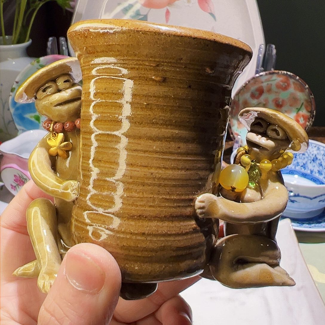 咖啡杯和茶杯是我们学校一块