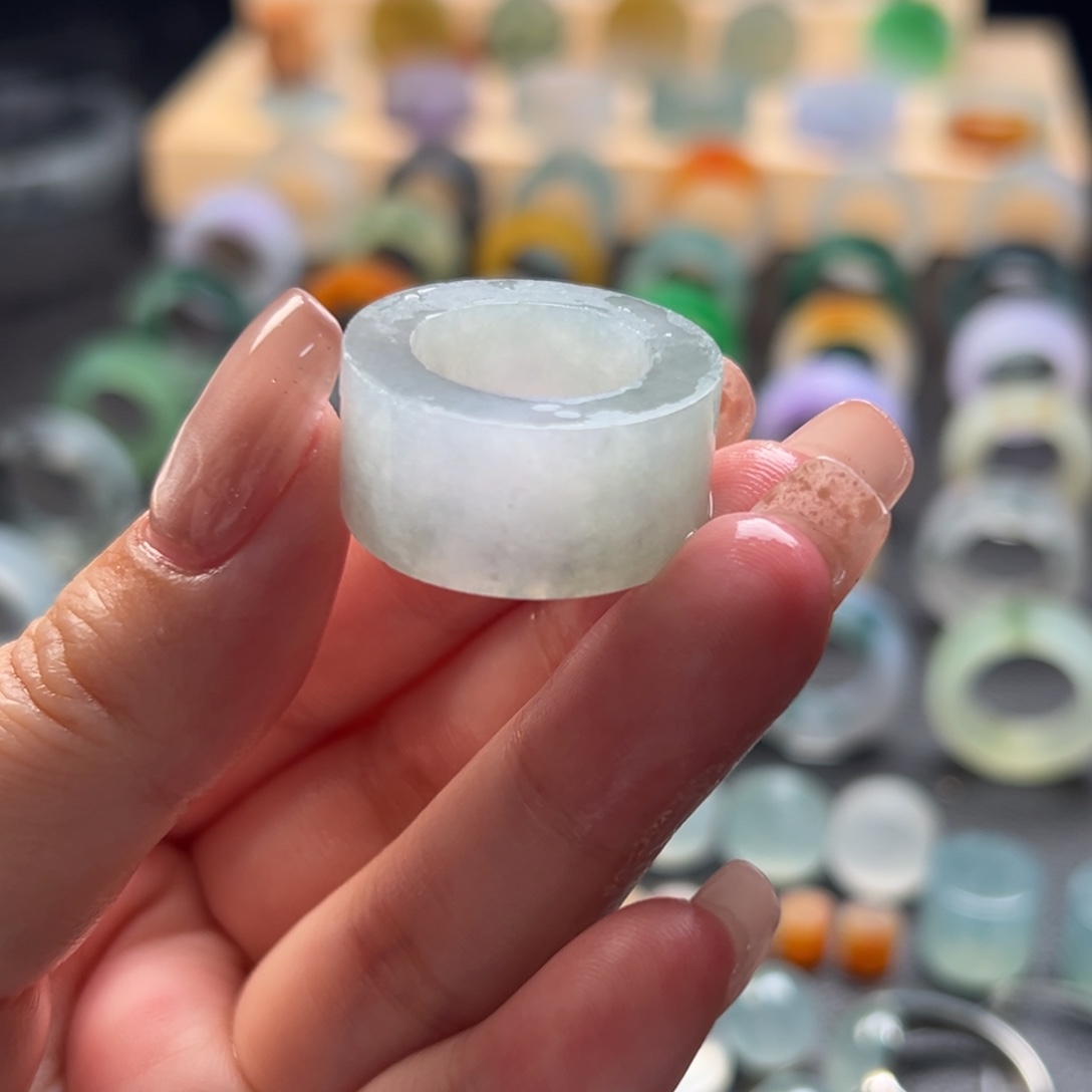 未镶嵌定制翡翠戒指