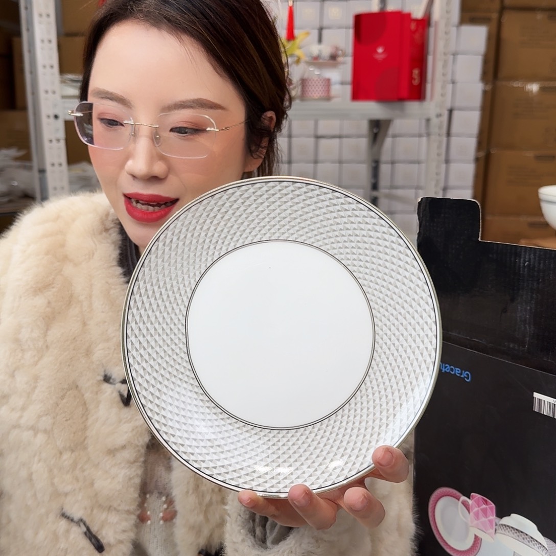 骨瓷高骨7.5英寸平盘19cm4个平盘