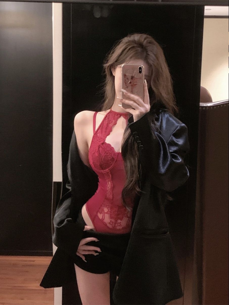 吊带女蕾丝御姐网红新款2025时尚纯欲甜美风修身显瘦背心上衣