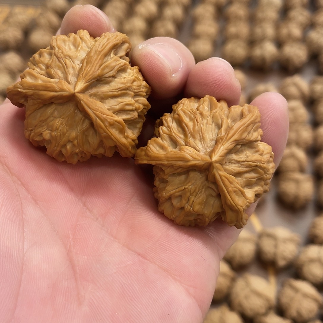 趙***泩文玩核桃吊坠文玩核桃一物一图