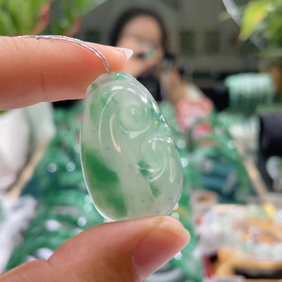 石英质玉颈饰未镶嵌