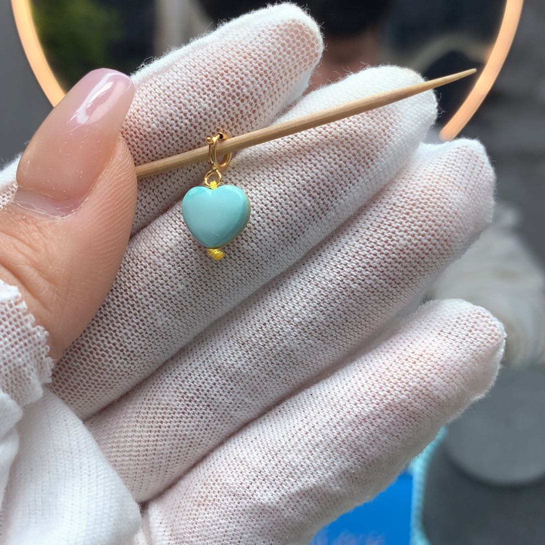 绿松石未镶嵌挂件