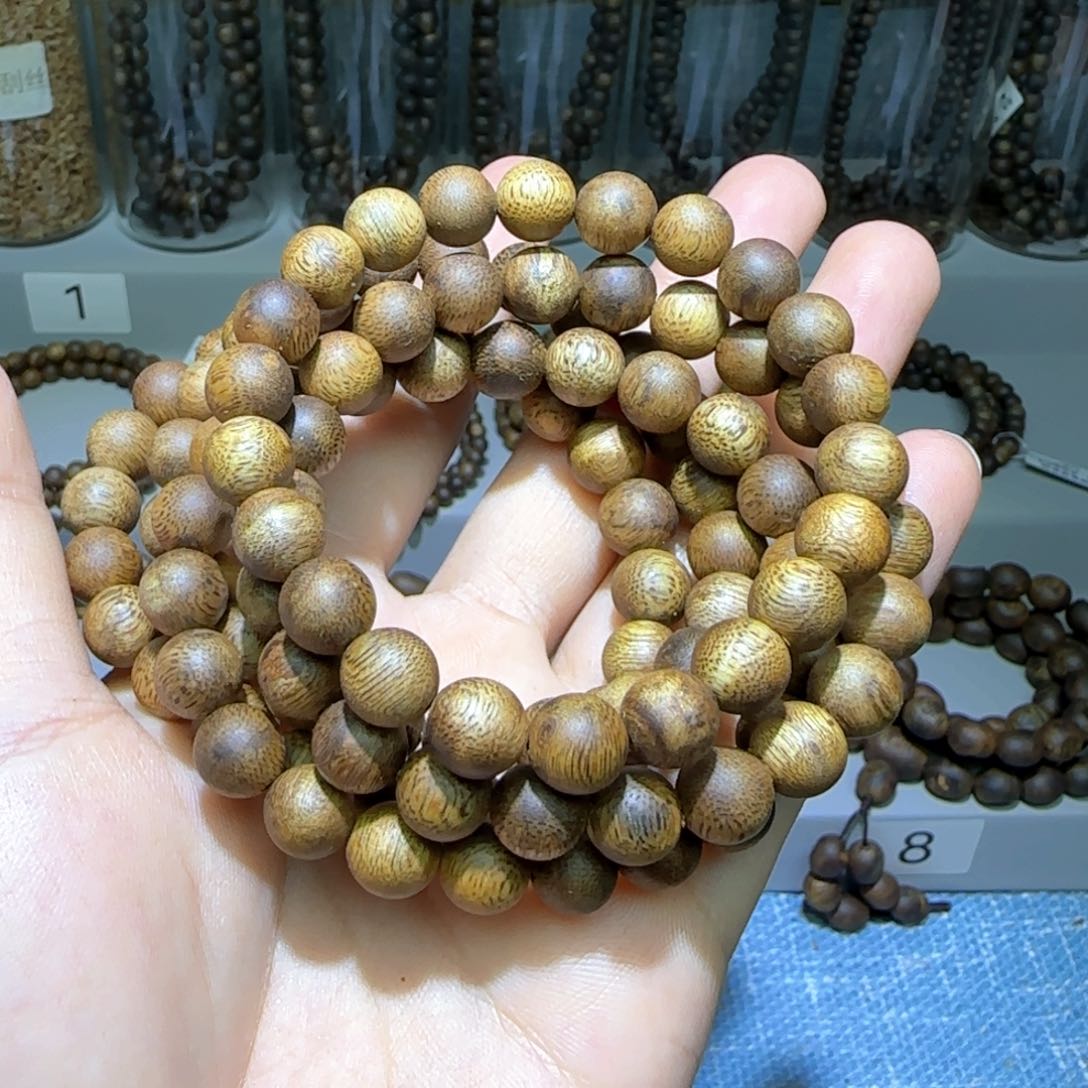 沉香碎屑沉香海南乌身白棋0.9单5+