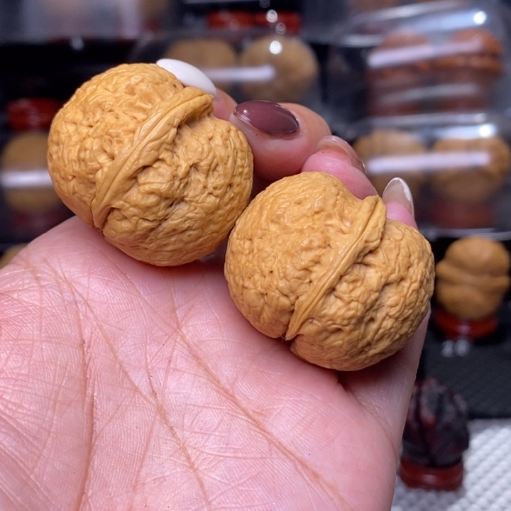 文玩核桃把件小霸王…………88