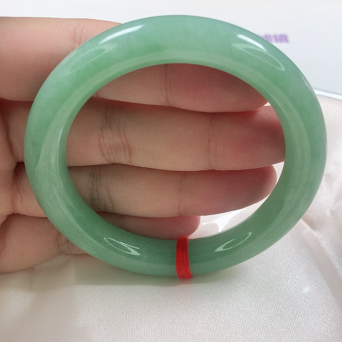 翡翠手镯（圆镯）未镶嵌324号