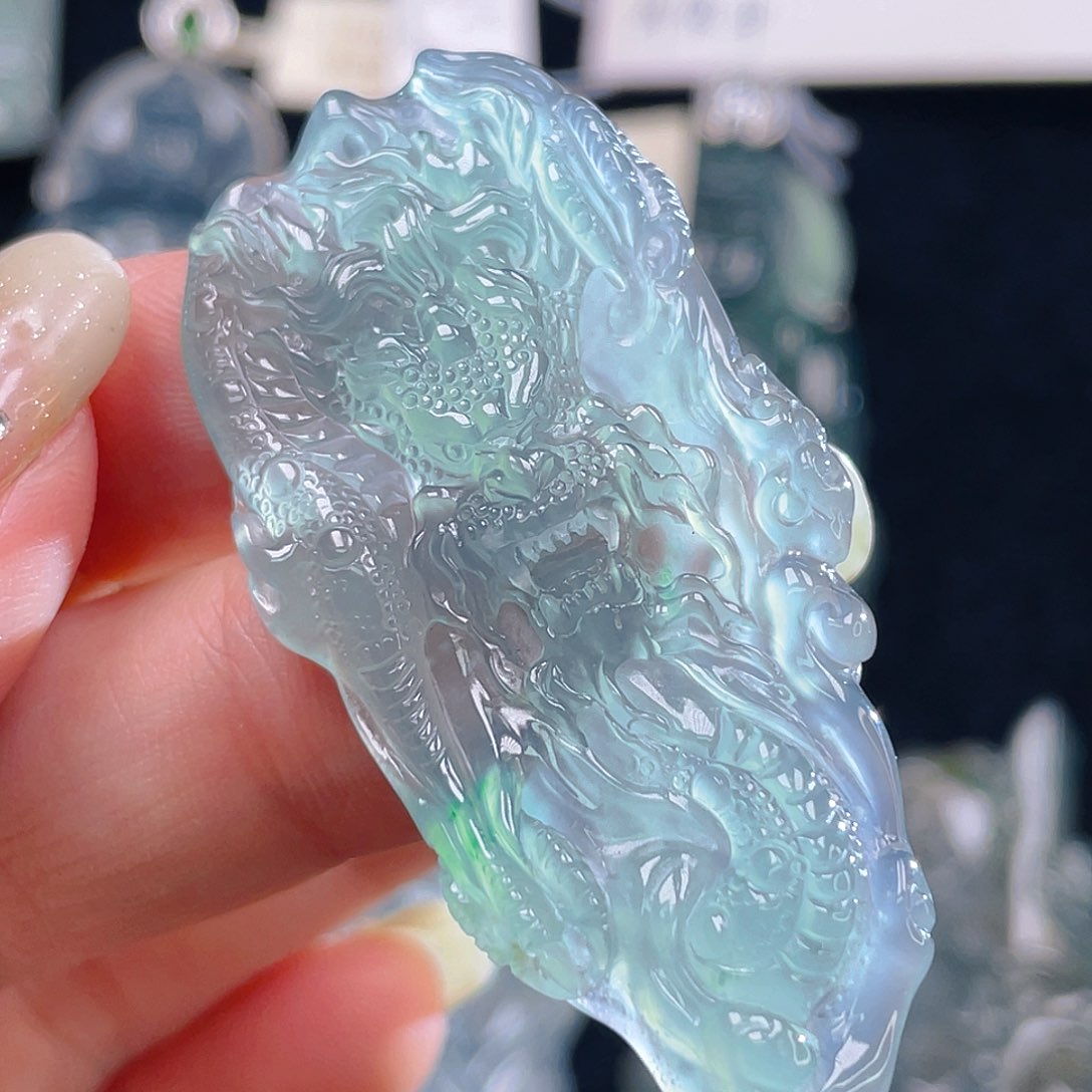 颈饰未镶嵌翡翠4，