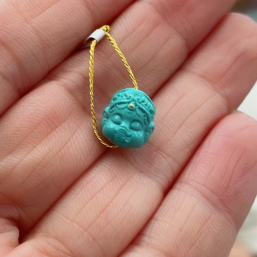 绿松石颈饰未镶嵌