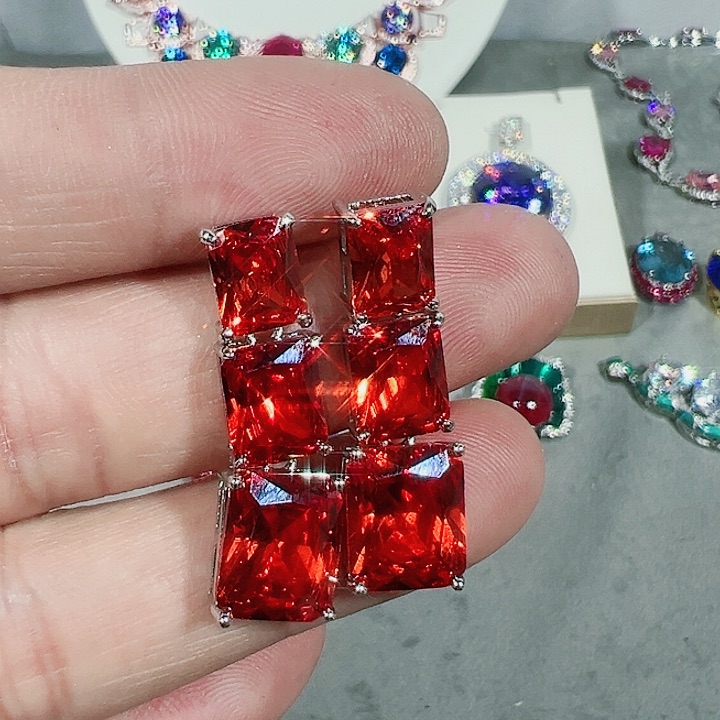 红宝石颈饰未镶嵌