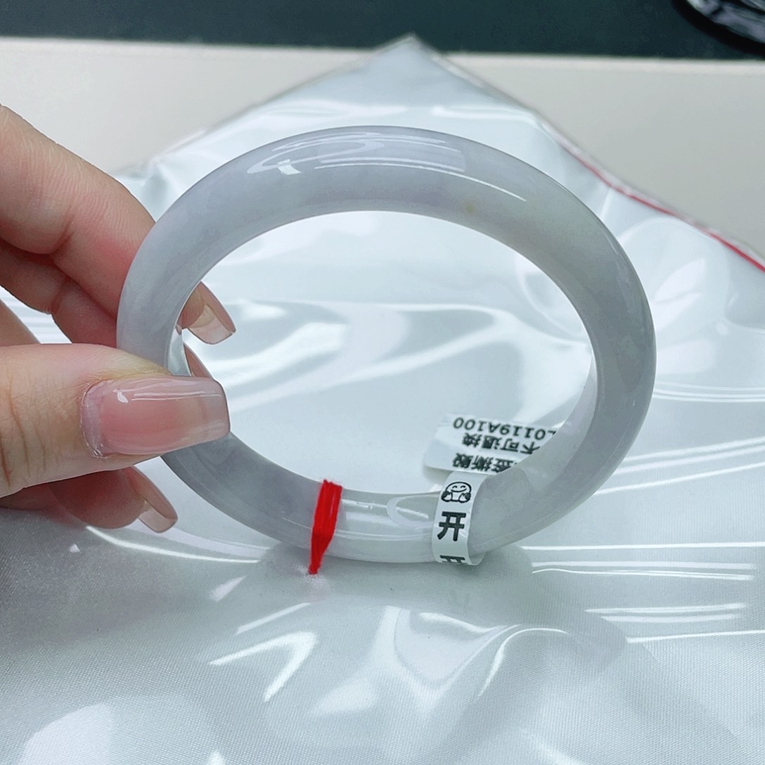 翡翠手镯未镶嵌正60.8