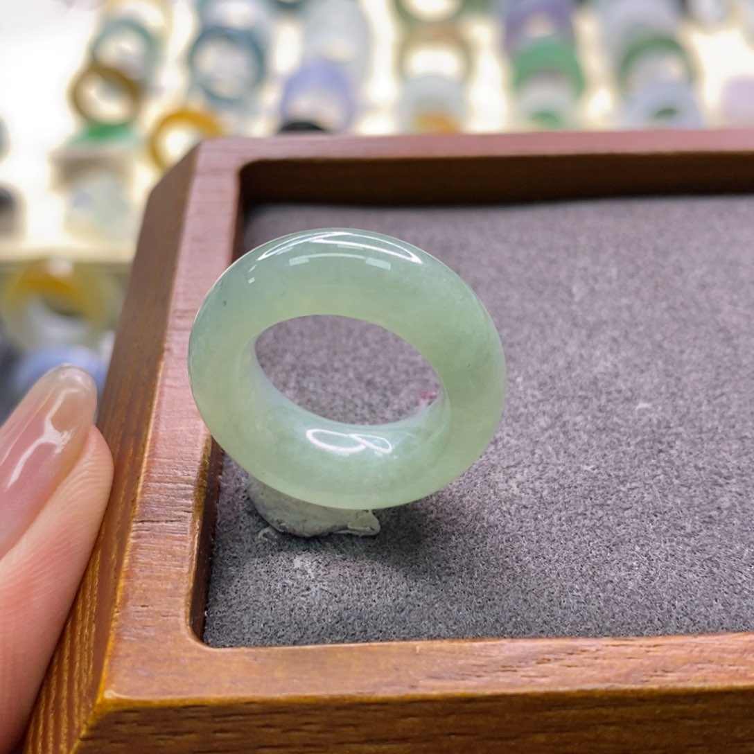 翡翠戒指未镶嵌戒指
