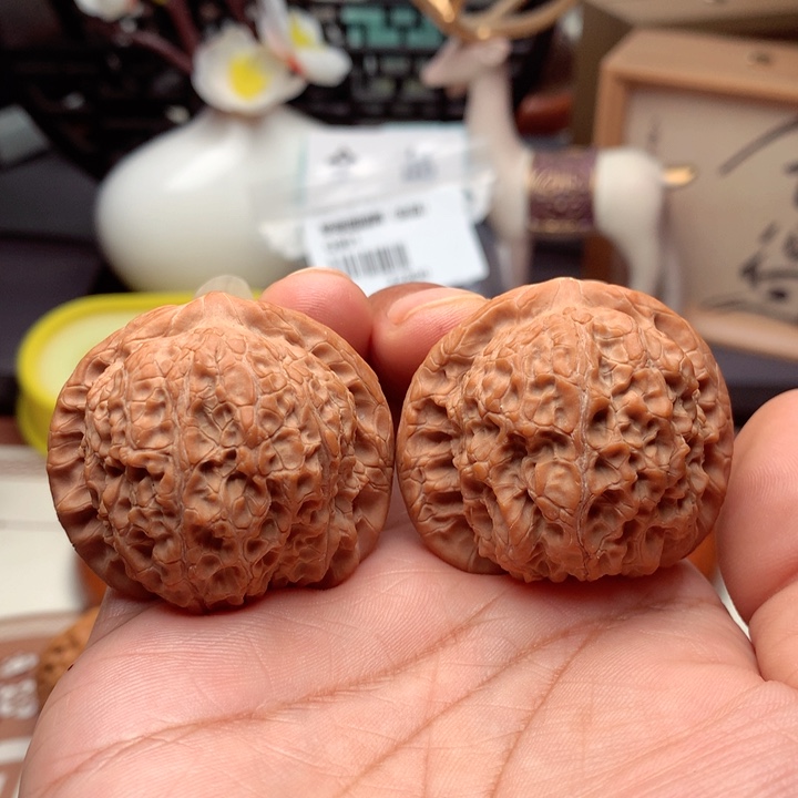 文玩核桃吊坠43巨重巨高全品血麒麟10号