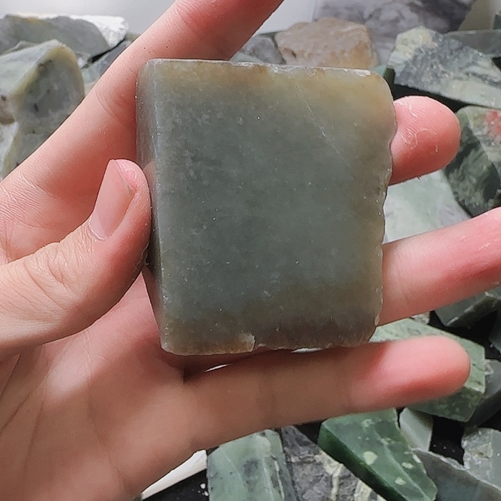 和田玉未镶嵌珠宝半成品