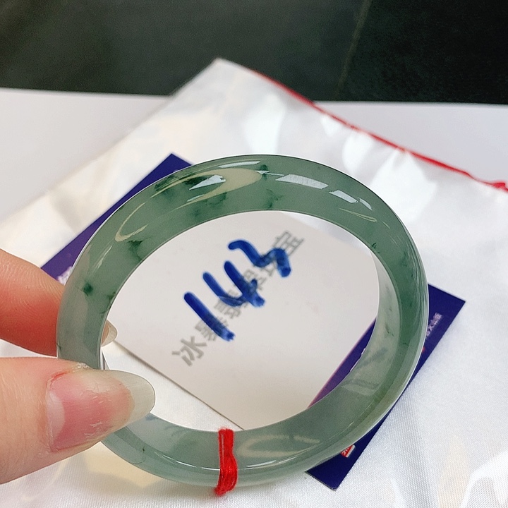 翡翠手镯未镶嵌缅甸天然a货翡翠