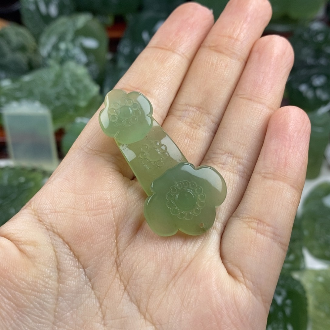 岫玉未镶嵌挂件挂件