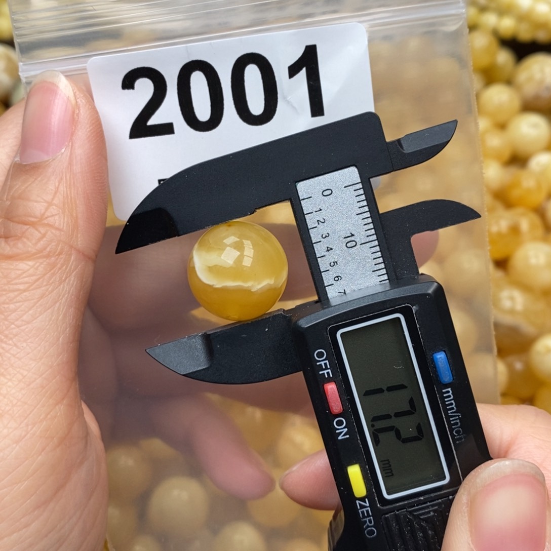 蜜蜡珠宝奇石未镶嵌