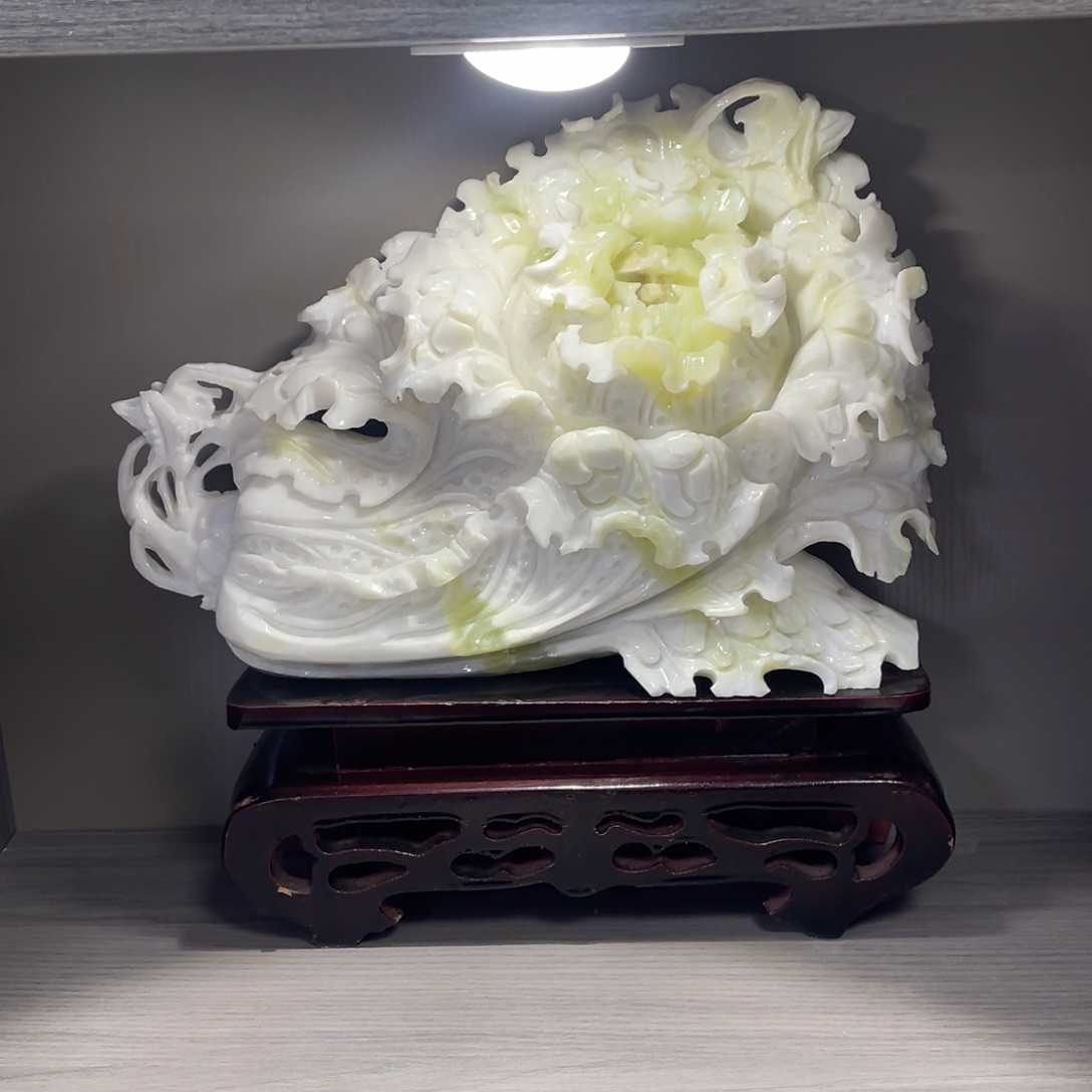 蛇纹石玉（覆膜）珠宝奇石未镶嵌