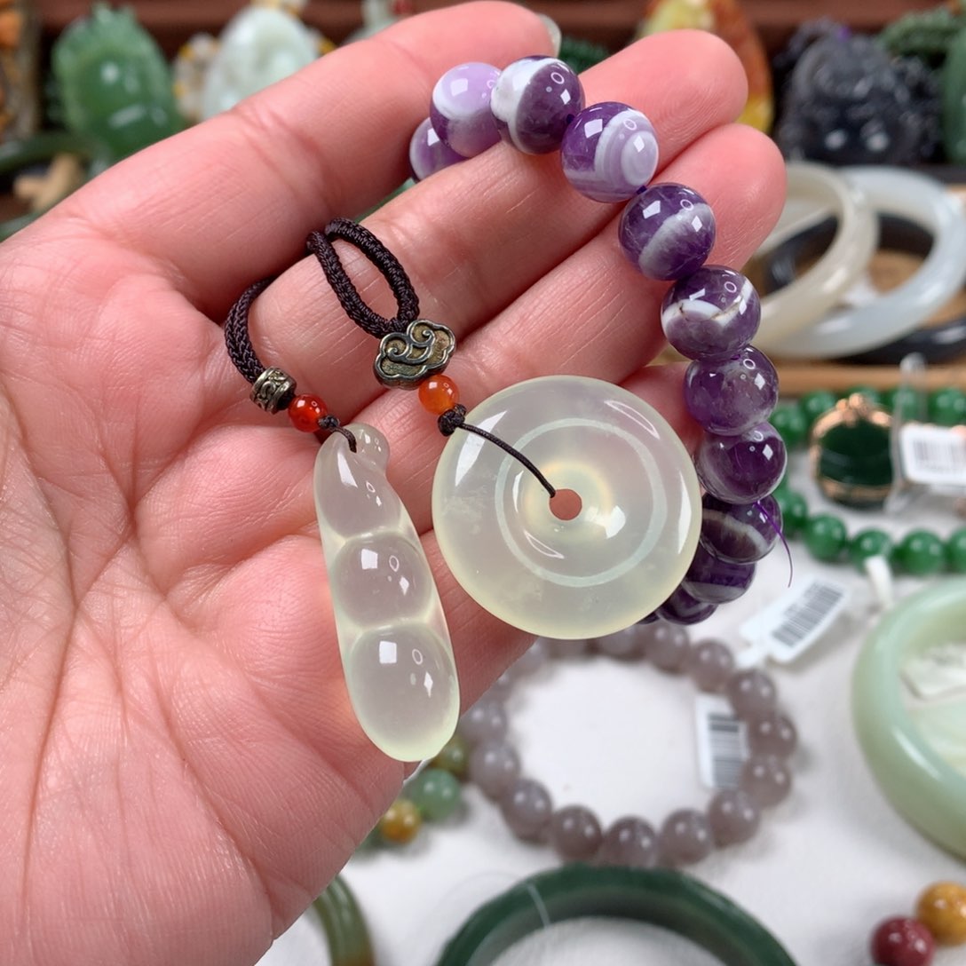 岫玉颈饰未镶嵌吊坠