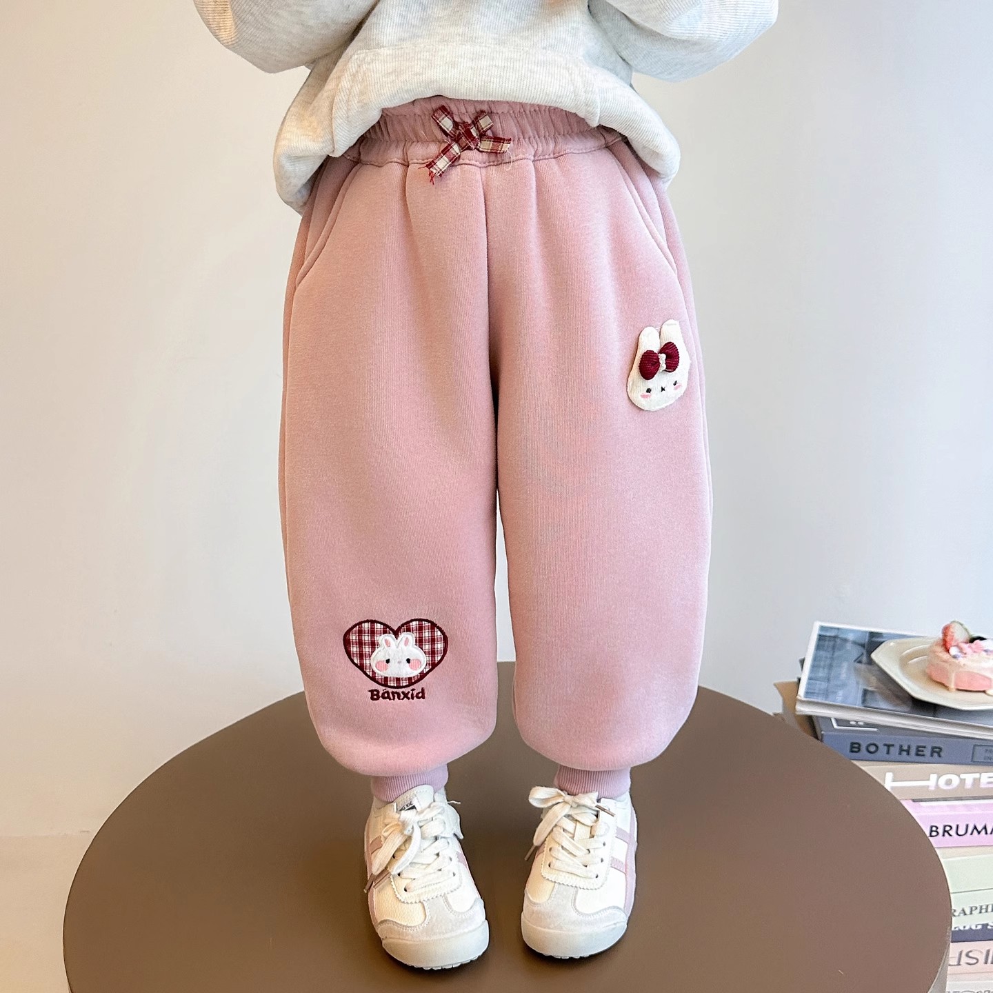 女童一体绒卫裤秋冬季2025新款女孩宝宝加厚保暖冬装洋气休闲裤子