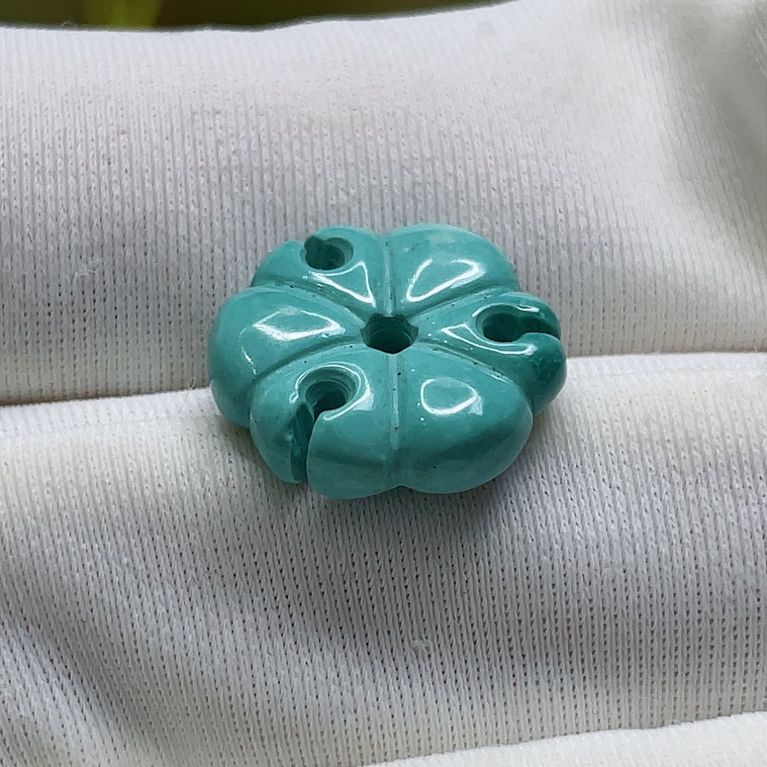 绿松石颈饰未镶嵌