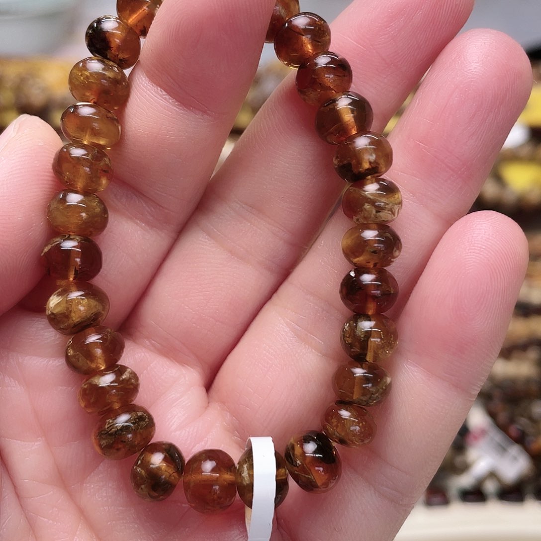 琥珀裸石未镶嵌八70404