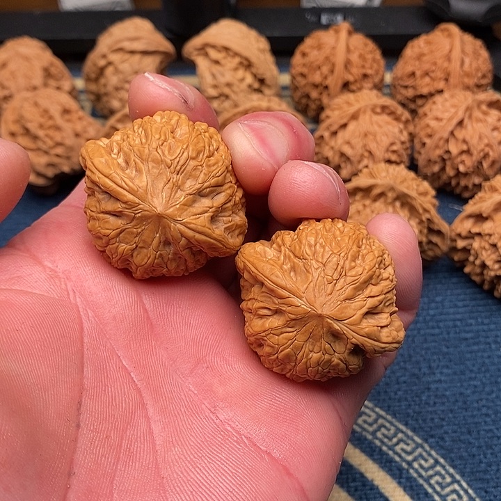 文玩核桃吊坠⭐️****铁锤39全