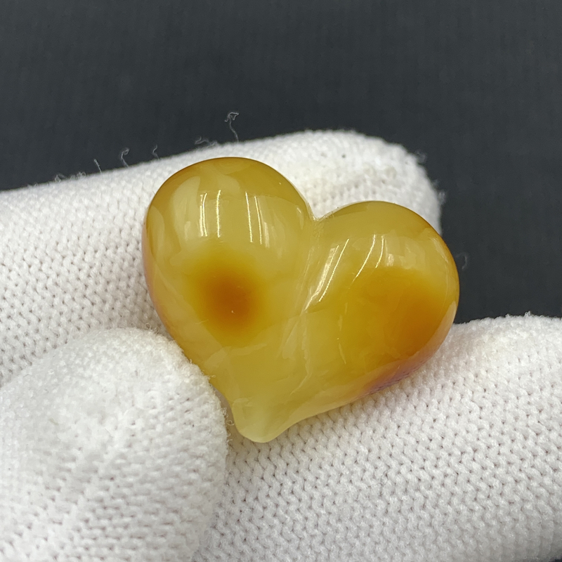 P1058保真原矿俄料尺寸24.8*20.4mm蜜蜡屁桃爱心单颗隔珠支持复检