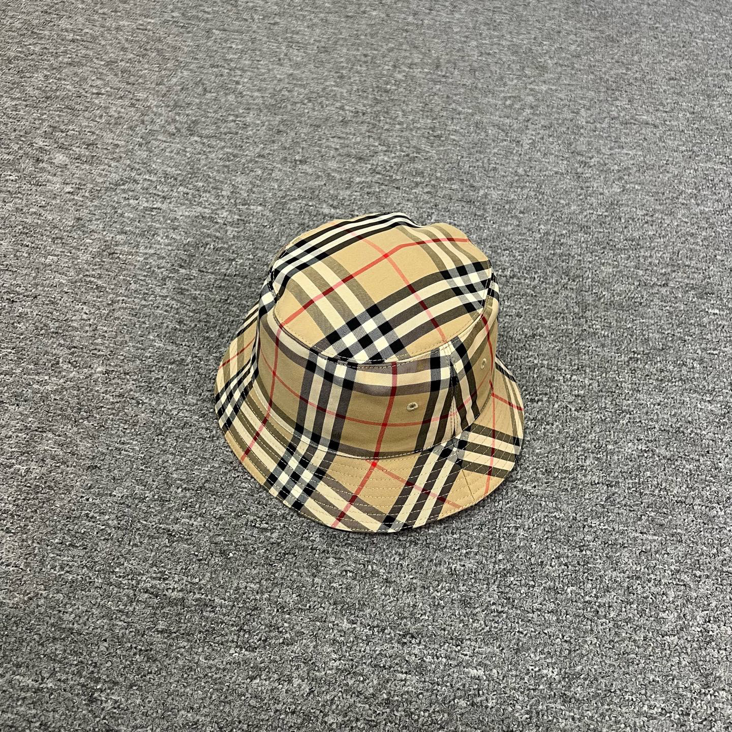 99新 Alexander McQueen/亚历山大·麦昆 博柏利 格纹 渔夫帽 57cm