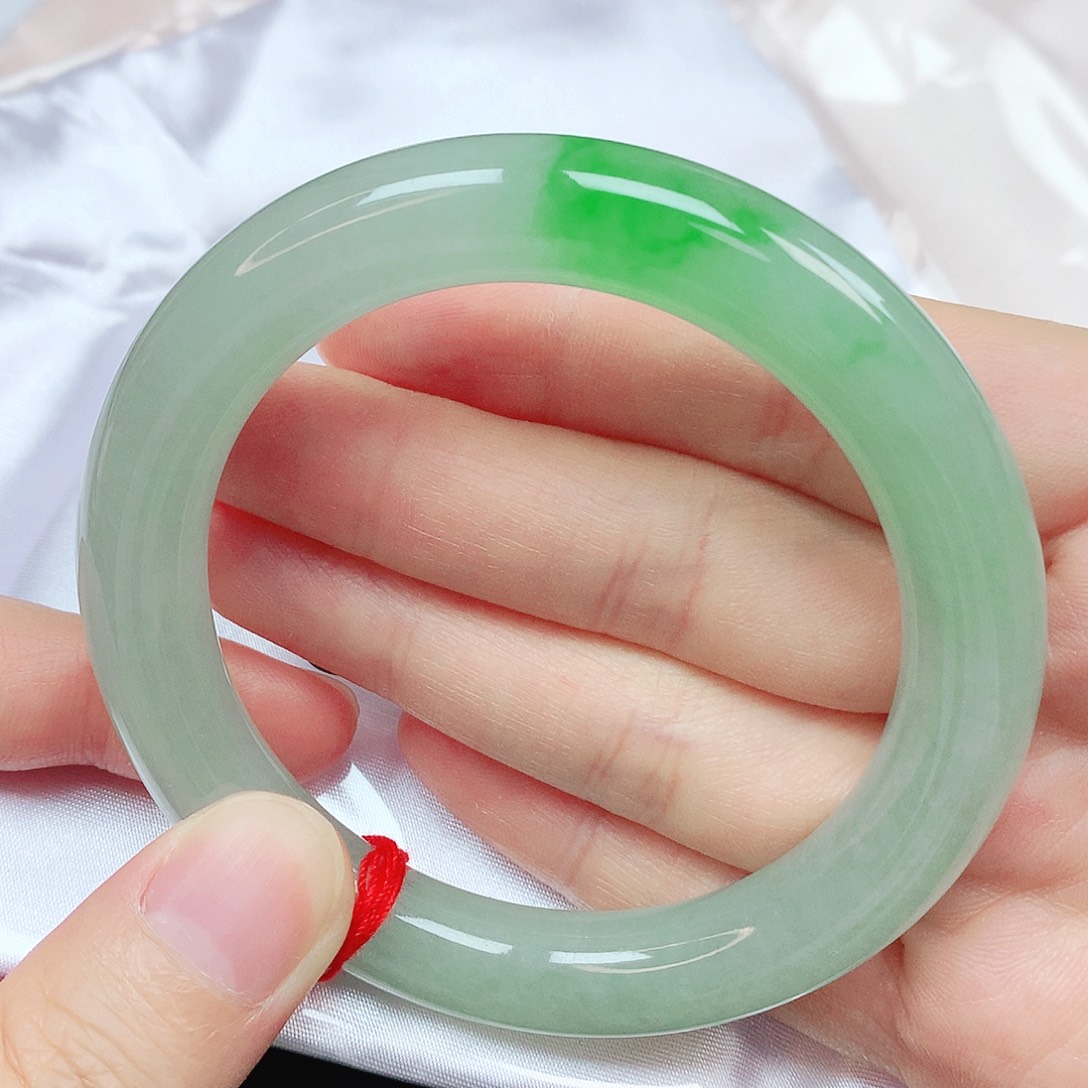 翡翠未镶嵌手镯抖音898